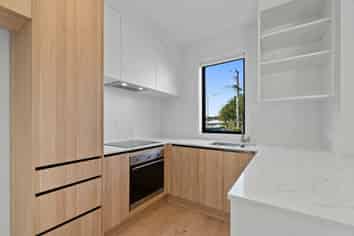8/56 Salisbury Road, Birkdale