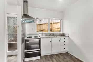 4/34 Eskdale Road, Birkdale
