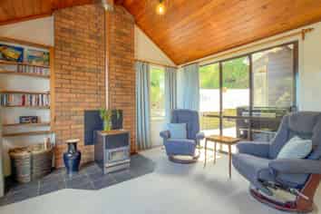 37 Otuturu Crescent, Thames