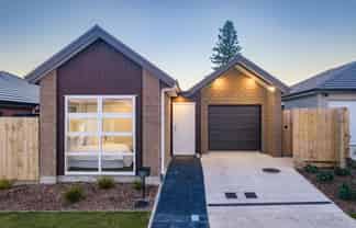 11 Waruhia Crescent, Rototuna North