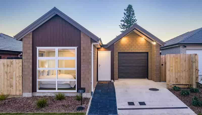 11 Waruhia Crescent, Rototuna North
