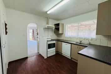 167 Henderson Valley Road, Henderson