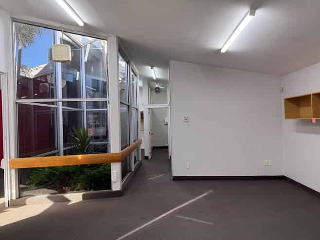Prime office leasing with carparking