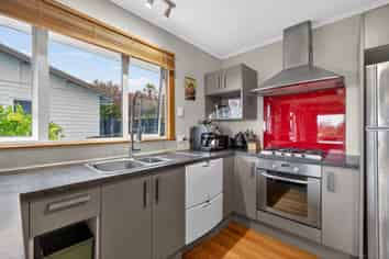 1/3 Douglas Road, Wakatu