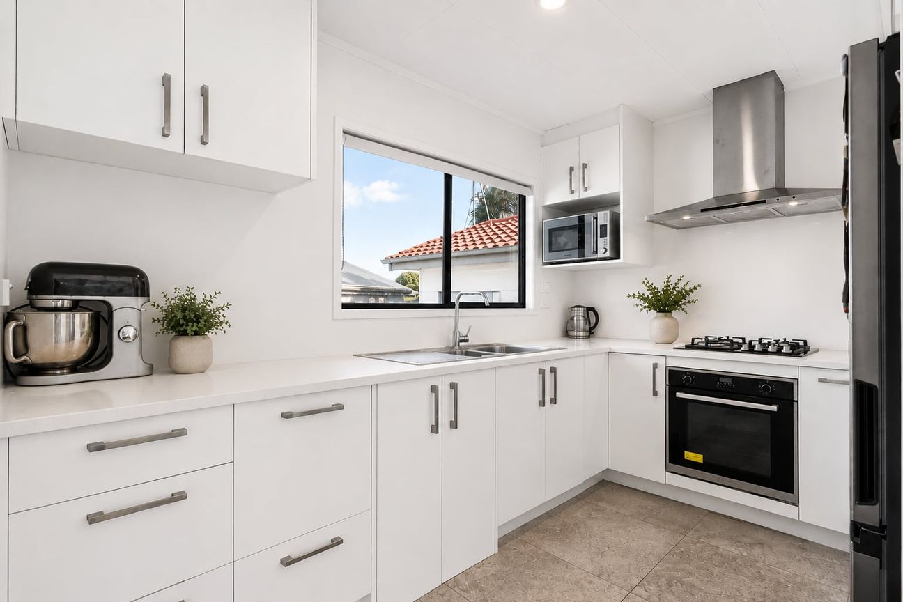 Must be Sold - Vista 5