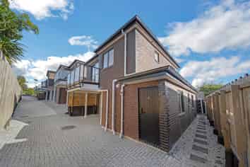 5/4253 Great North Road, Glendene