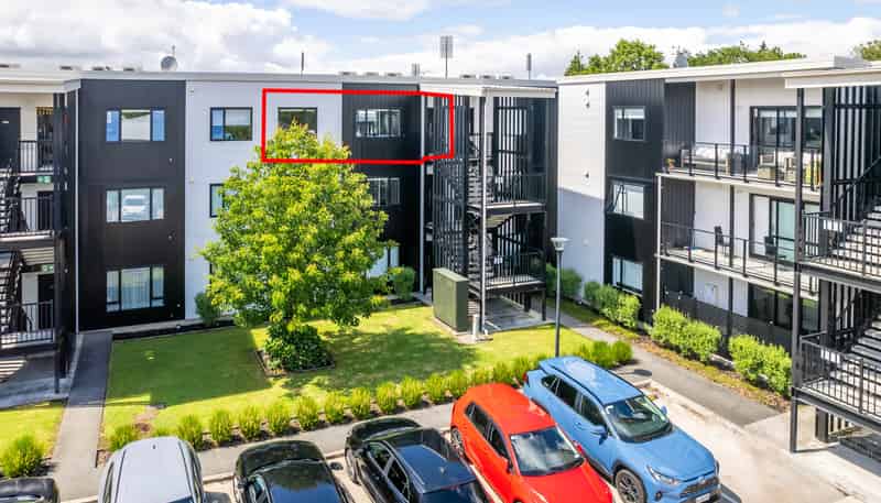 206/17 Vialou Street, Hamilton Central