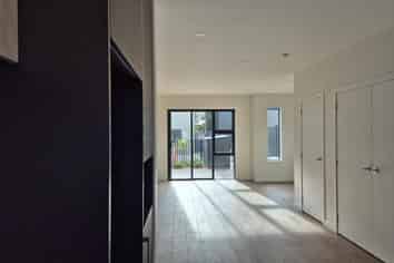 16/99 Liardet Street, New Plymouth