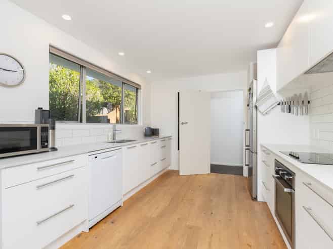 48 Douglas Road, Wakatu