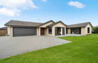 15 Winslow Court, Huntington