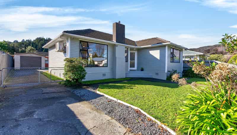 18 Richard Grove, Stokes Valley
