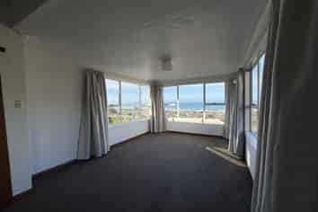 26 Seaview Terrace, Kew