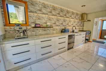 169 Coulson Road, Paroa