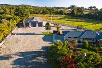 169 Coulson Road, Paroa