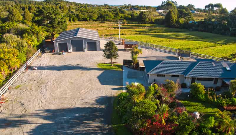 169 Coulson Road, Paroa