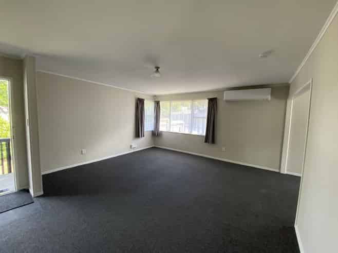 9 Shale Avenue, Massey