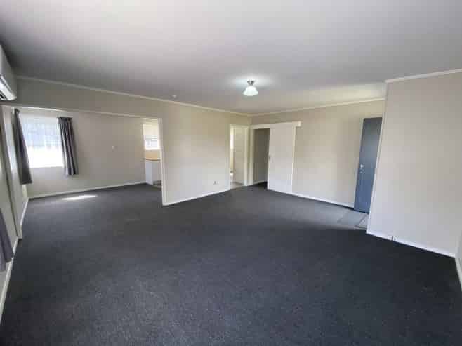 9 Shale Avenue, Massey