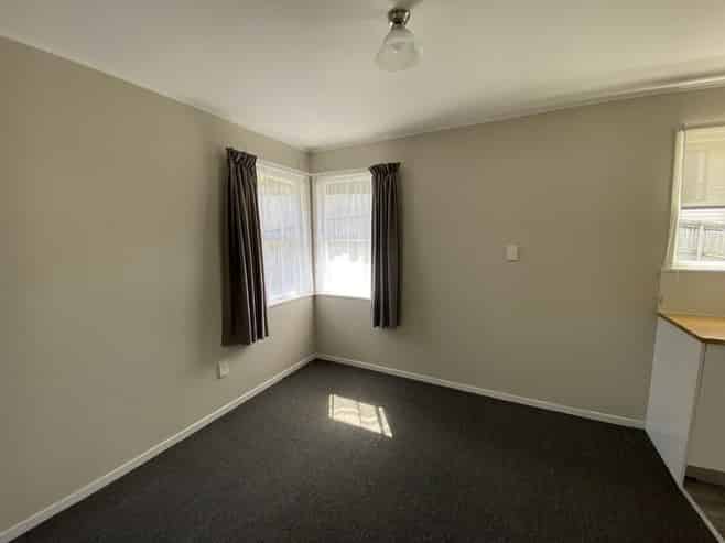 9 Shale Avenue, Massey