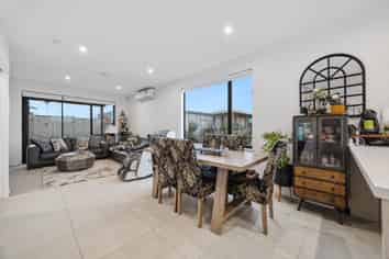 25 Orona Place, Waiata Shores, Conifer Grove