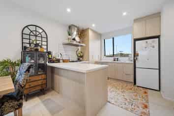 25 Orona Place, Waiata Shores, Conifer Grove