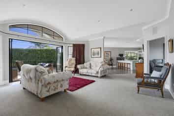 49B Cowley Drive, Leamington
