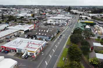 High-exposure retail on Manukau Road