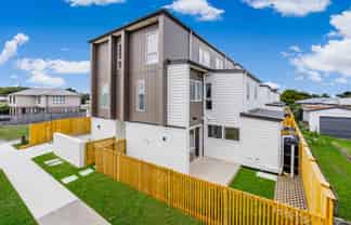 1/36 Halsey Road, Manurewa