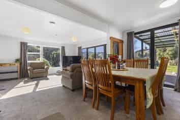 496 Waikaka Road, Matiere