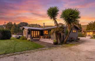 496 Waikaka Road, Matiere