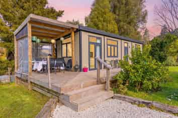 496 Waikaka Road, Matiere