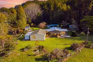 496 Waikaka Road, Matiere