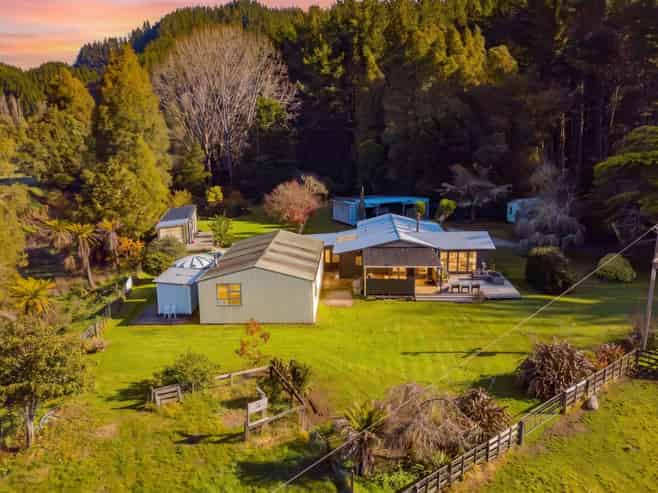 496 Waikaka Road, Matiere