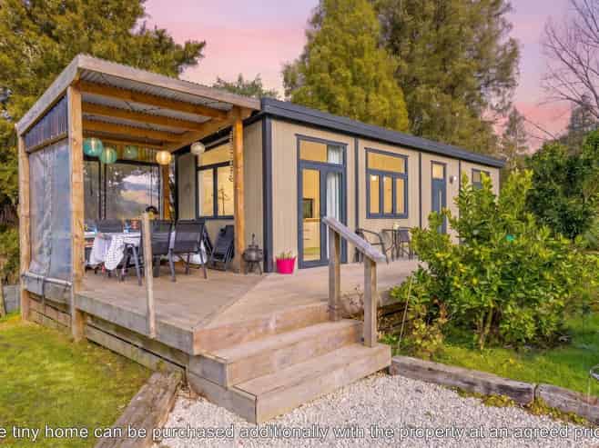 496 Waikaka Road, Matiere