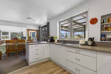 496 Waikaka Road, Matiere