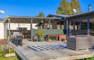 496 Waikaka Road, Matiere