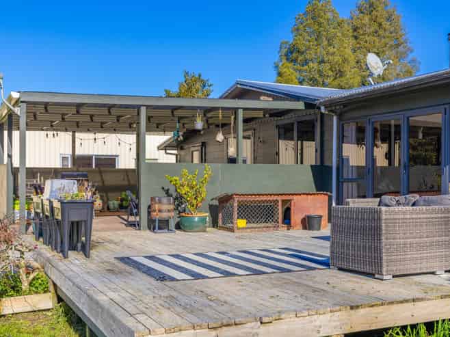 496 Waikaka Road, Matiere
