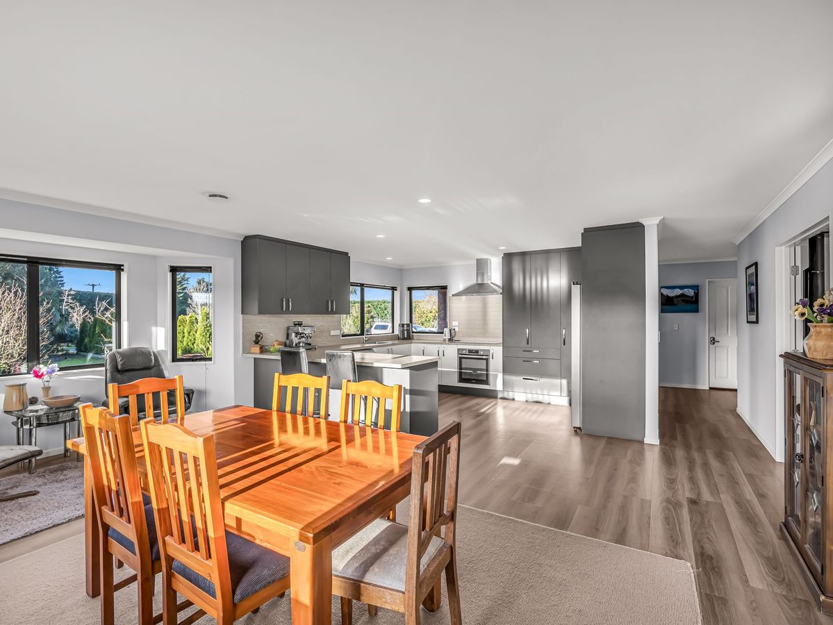 Country Retreat Close to Town - View 4