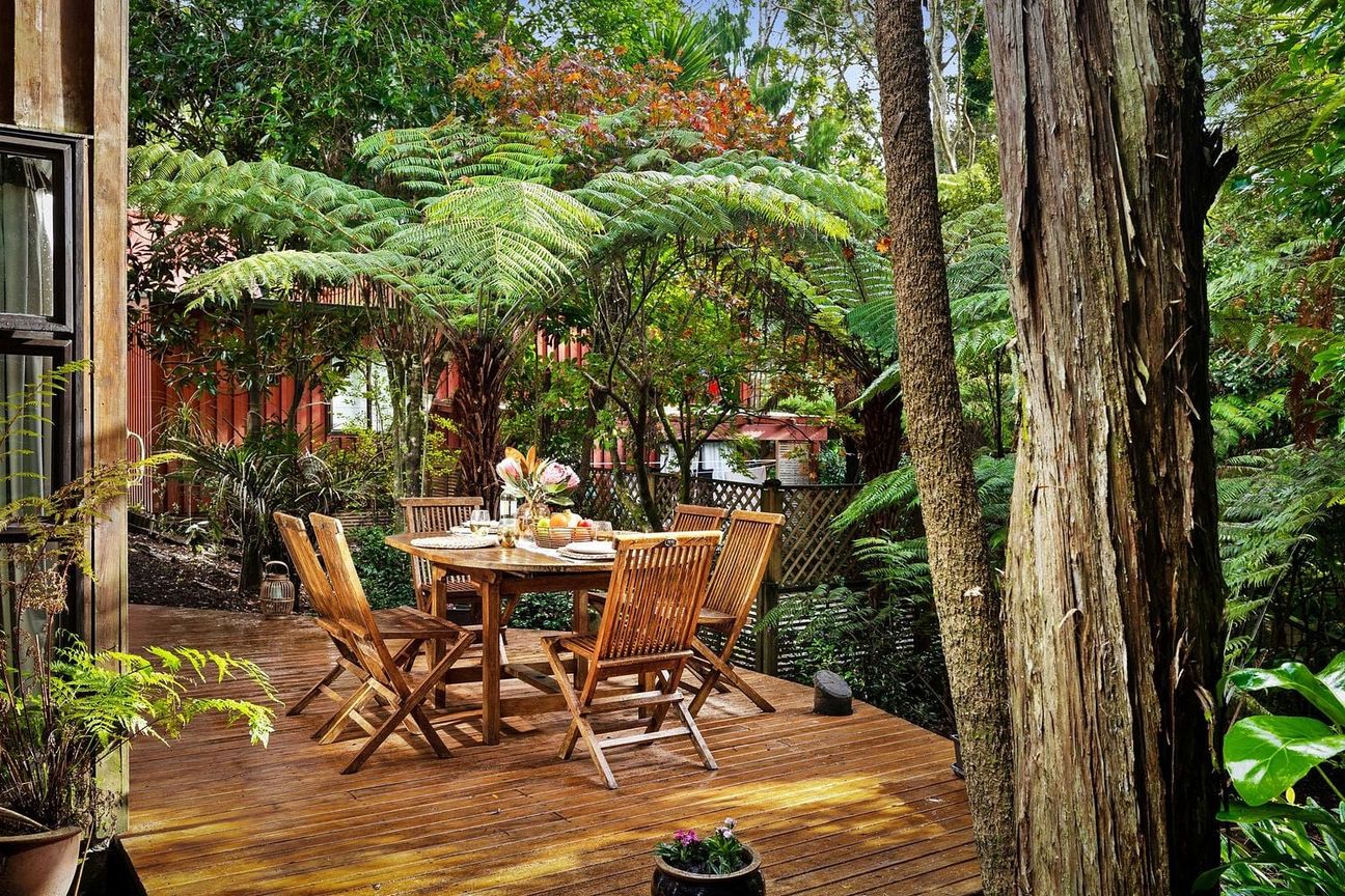 Charming Family Home in Titirangi - Widok 4