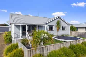 6 Alpha Avenue, Coastlands