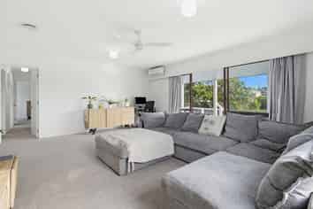 6 Alpha Avenue, Coastlands