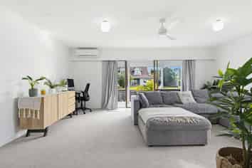 6 Alpha Avenue, Coastlands