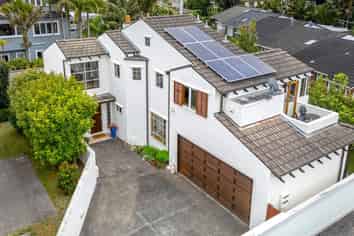 2/14 Sanders Avenue, Takapuna