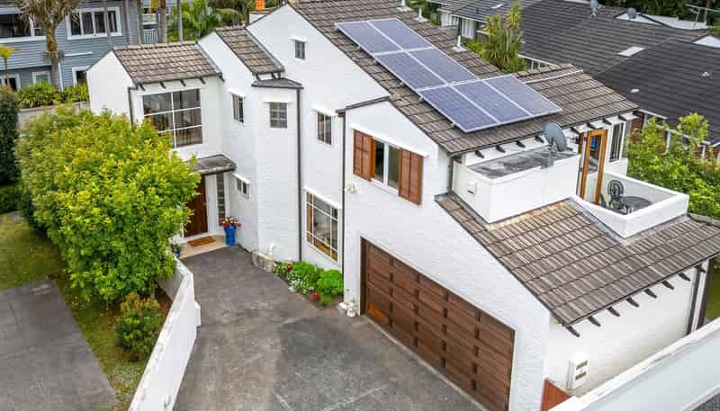 2/14 Sanders Avenue, Takapuna