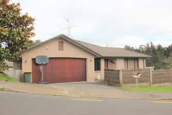 10 Lomas way, Albany