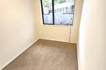 10 Lomas way, Albany