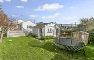35 Taumata Road, Sandringham