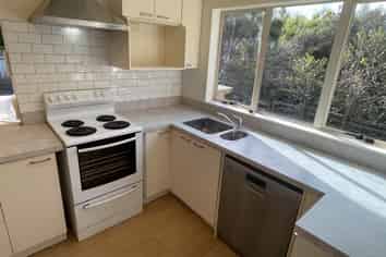 8A Langton Road, Stanmore Bay
