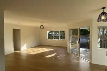 8A Langton Road, Stanmore Bay