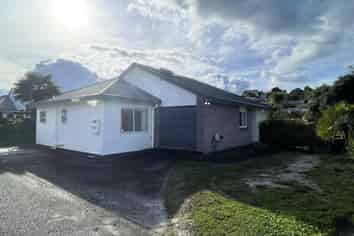 8A Langton Road, Stanmore Bay