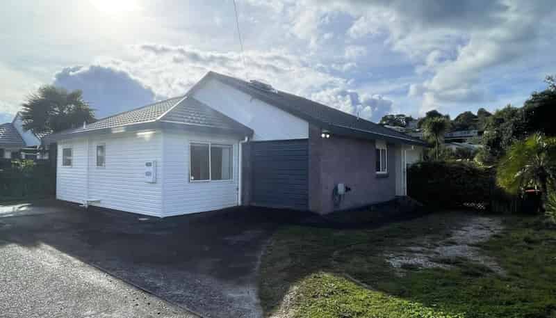 8A Langton Road, Stanmore Bay